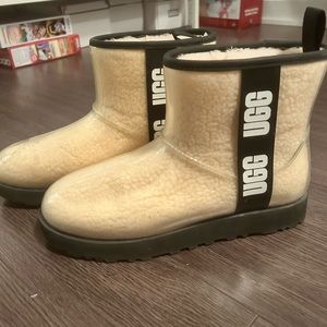 Short Ugg boots natural sherpa